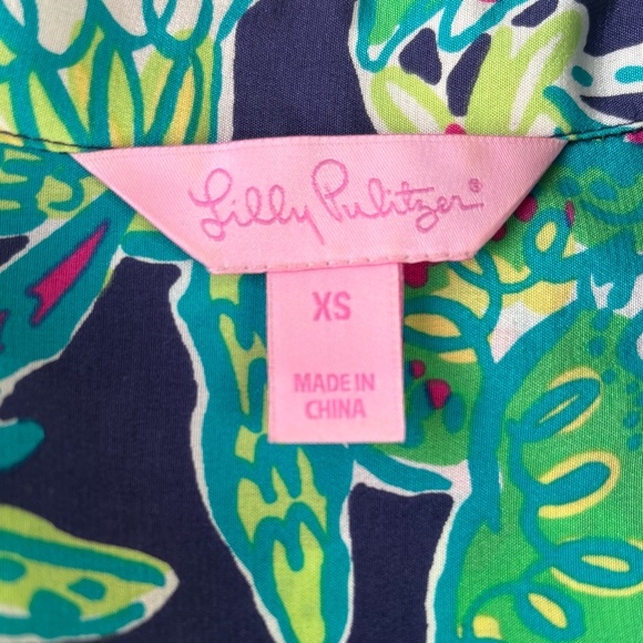 💚 Lilly Pulitzer Green Pink Floral Silk Button Blouse, Flowy XS Like New 💚 - Picture 3 of 16